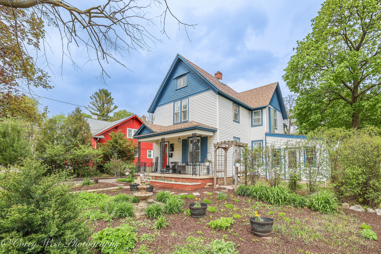 801 S Jefferson Street, Woodstock, IL
