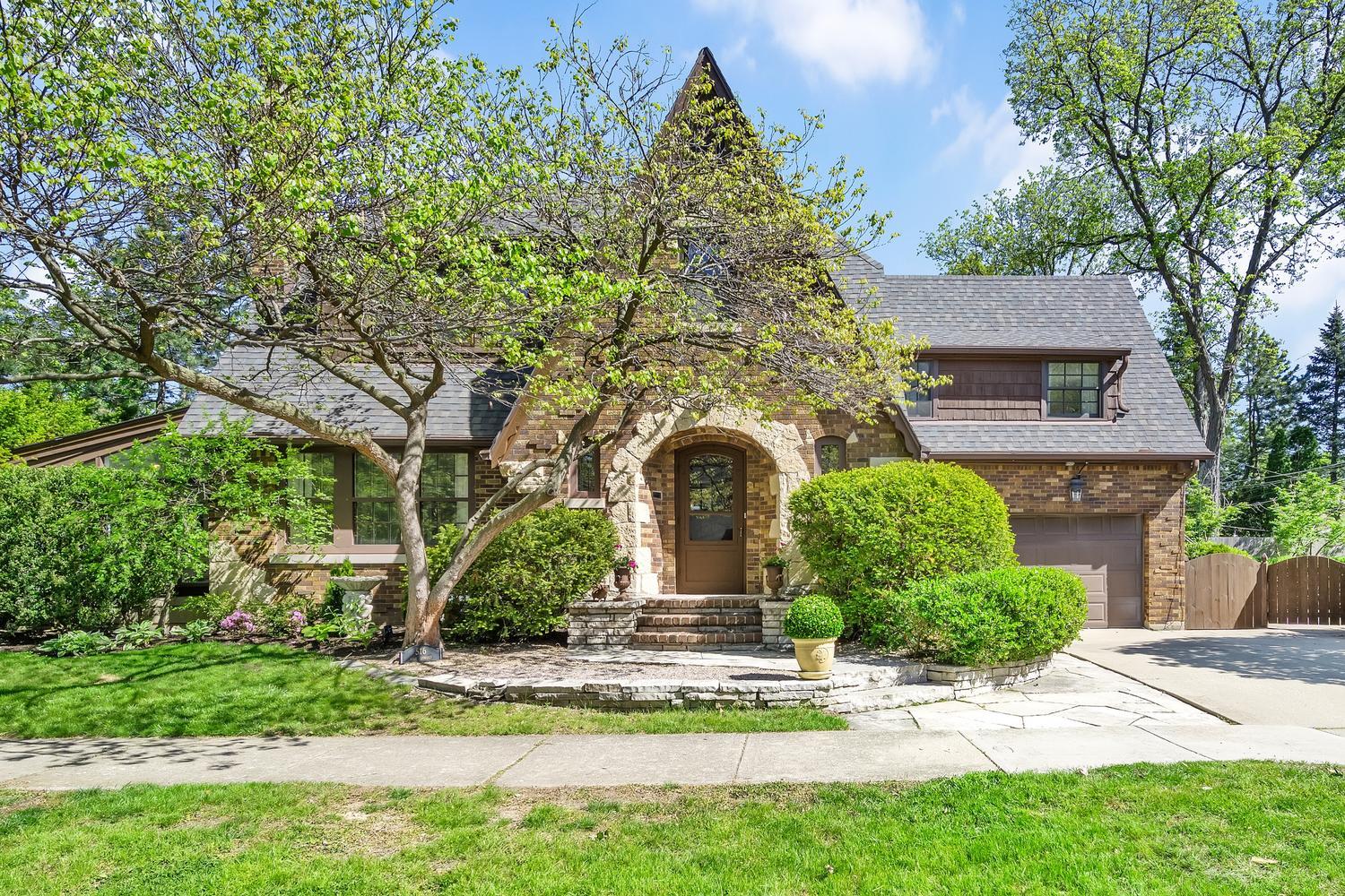 516 41st Street, Western Springs, IL