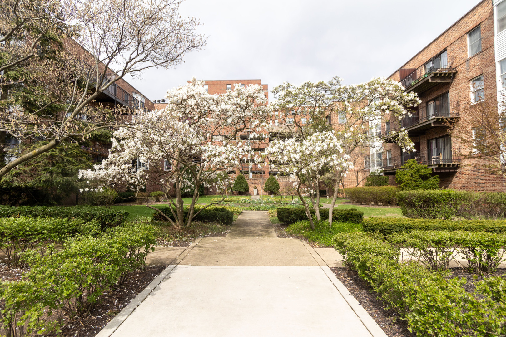 1730 Hinman Avenue #4G, Evanston, IL