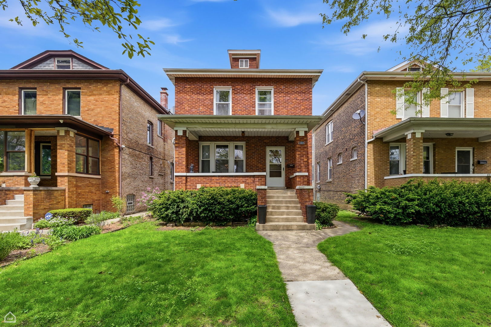 5044 W Wilson Avenue, Chicago, IL