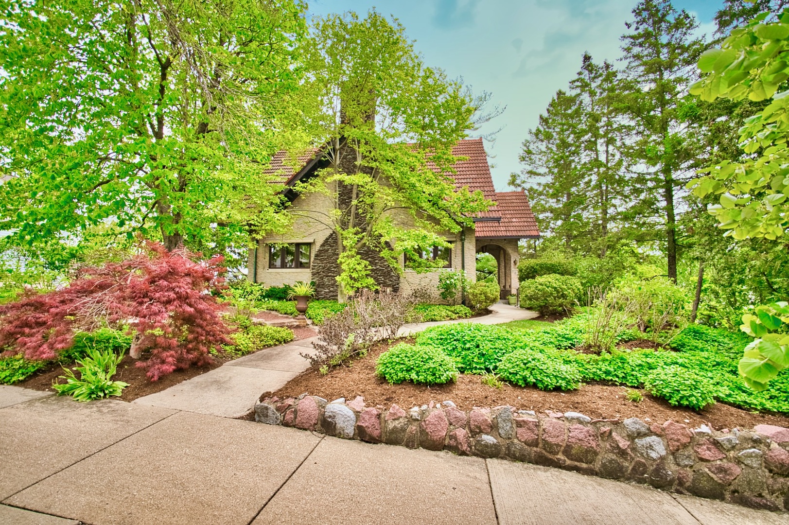 104 N Julian Street, Naperville, IL