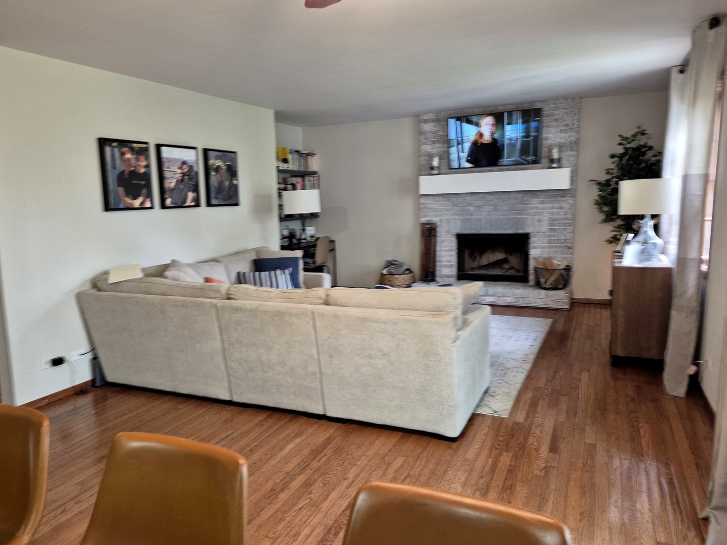 1332 E Bailey Road, Naperville, IL
