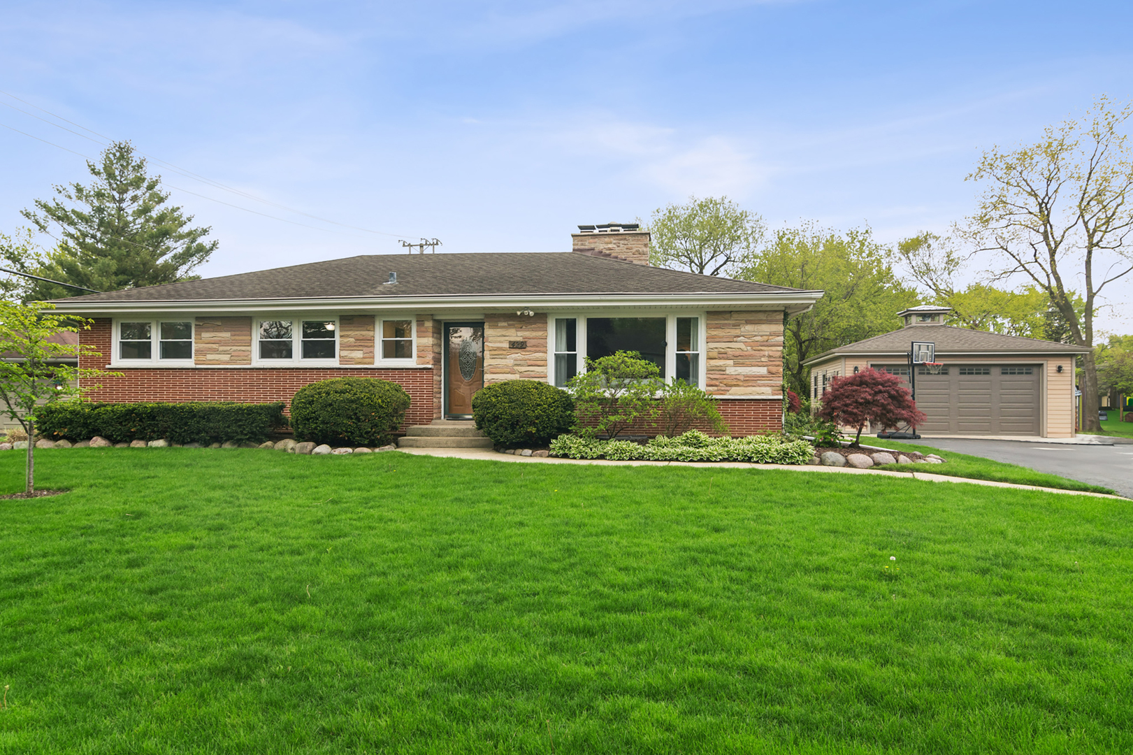 429 W Helen Road, Palatine, IL