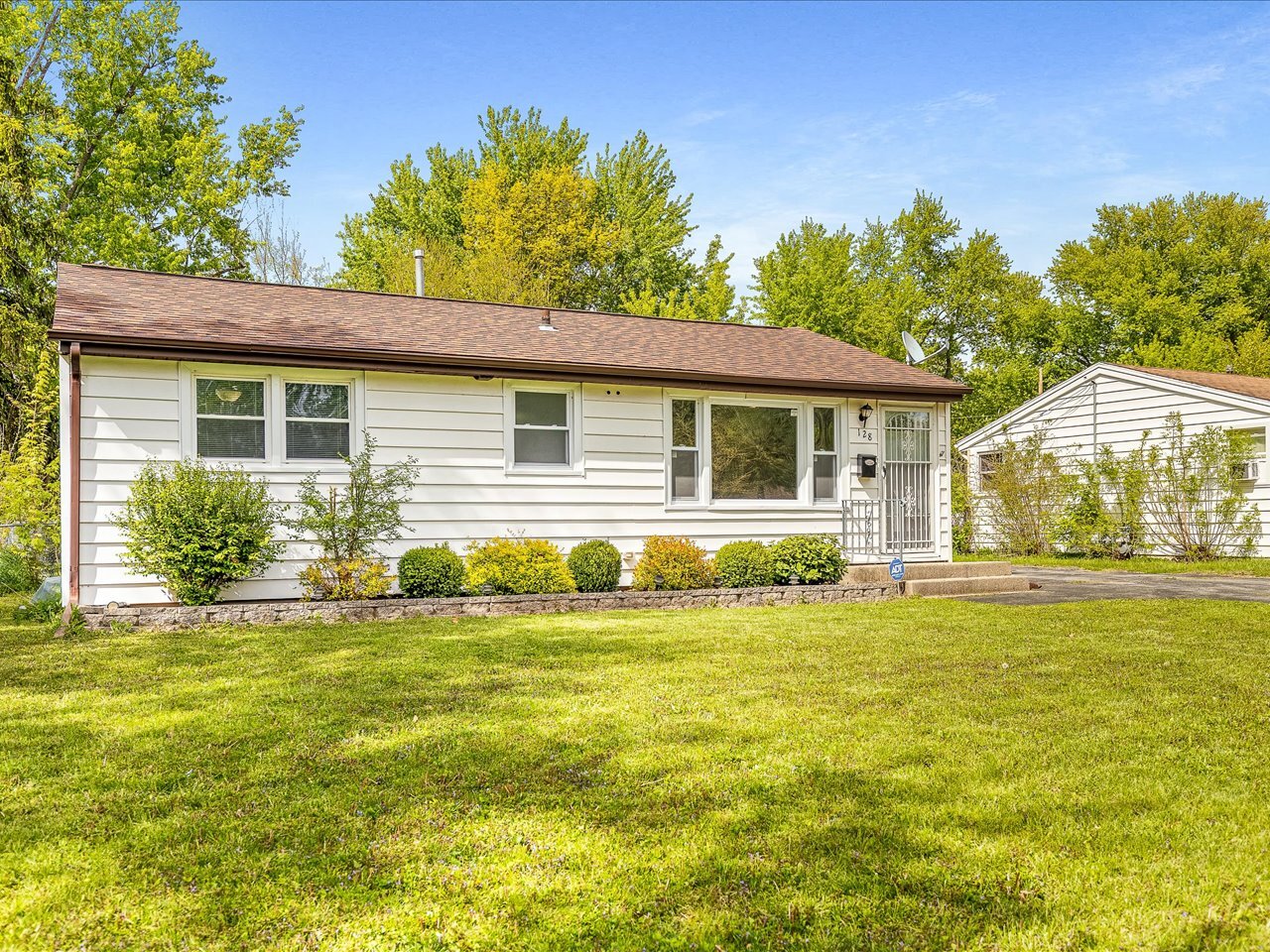 128 Wilson Avenue, Machesney Park, IL
