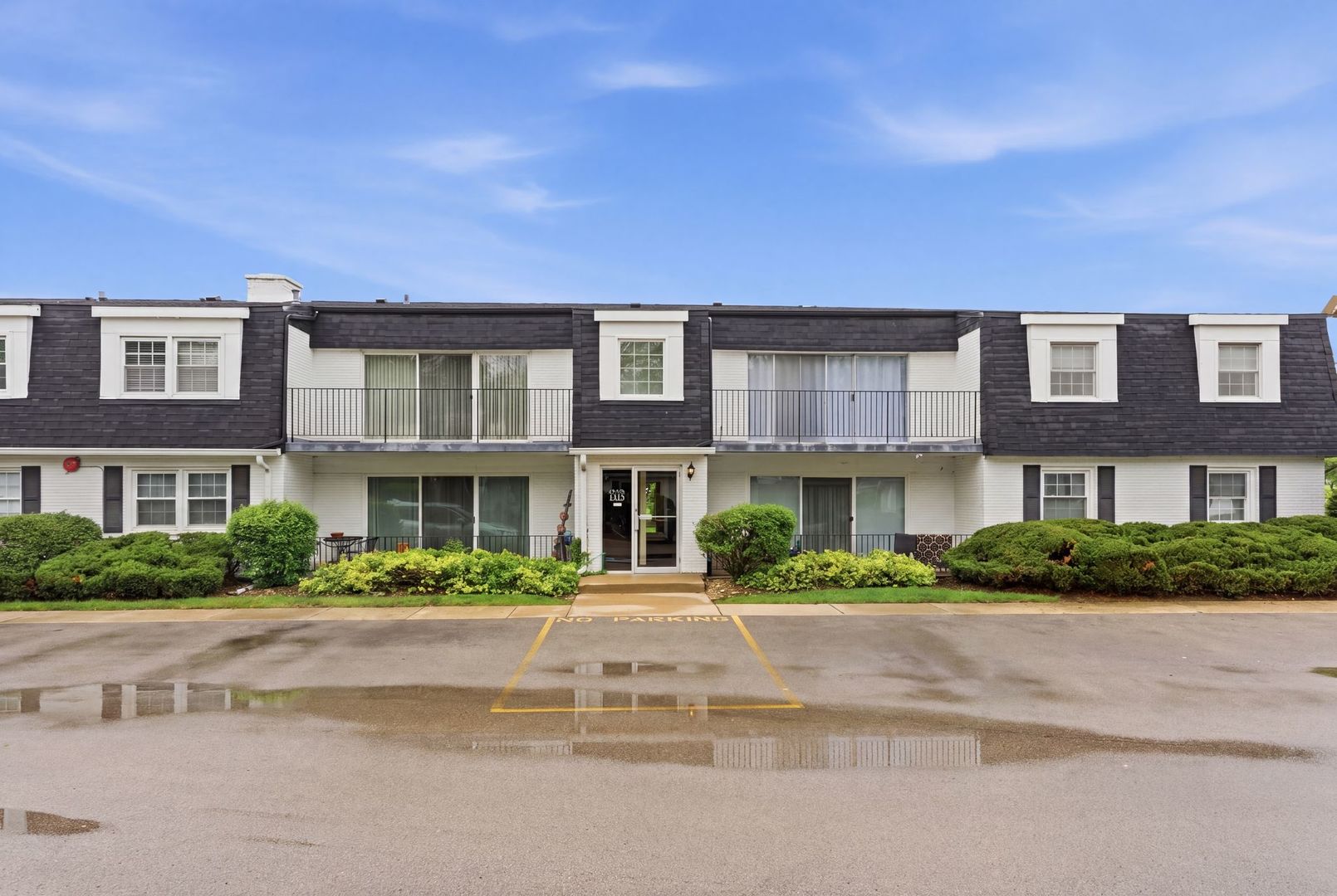 1115 Royal St George Drive #201, Naperville, IL