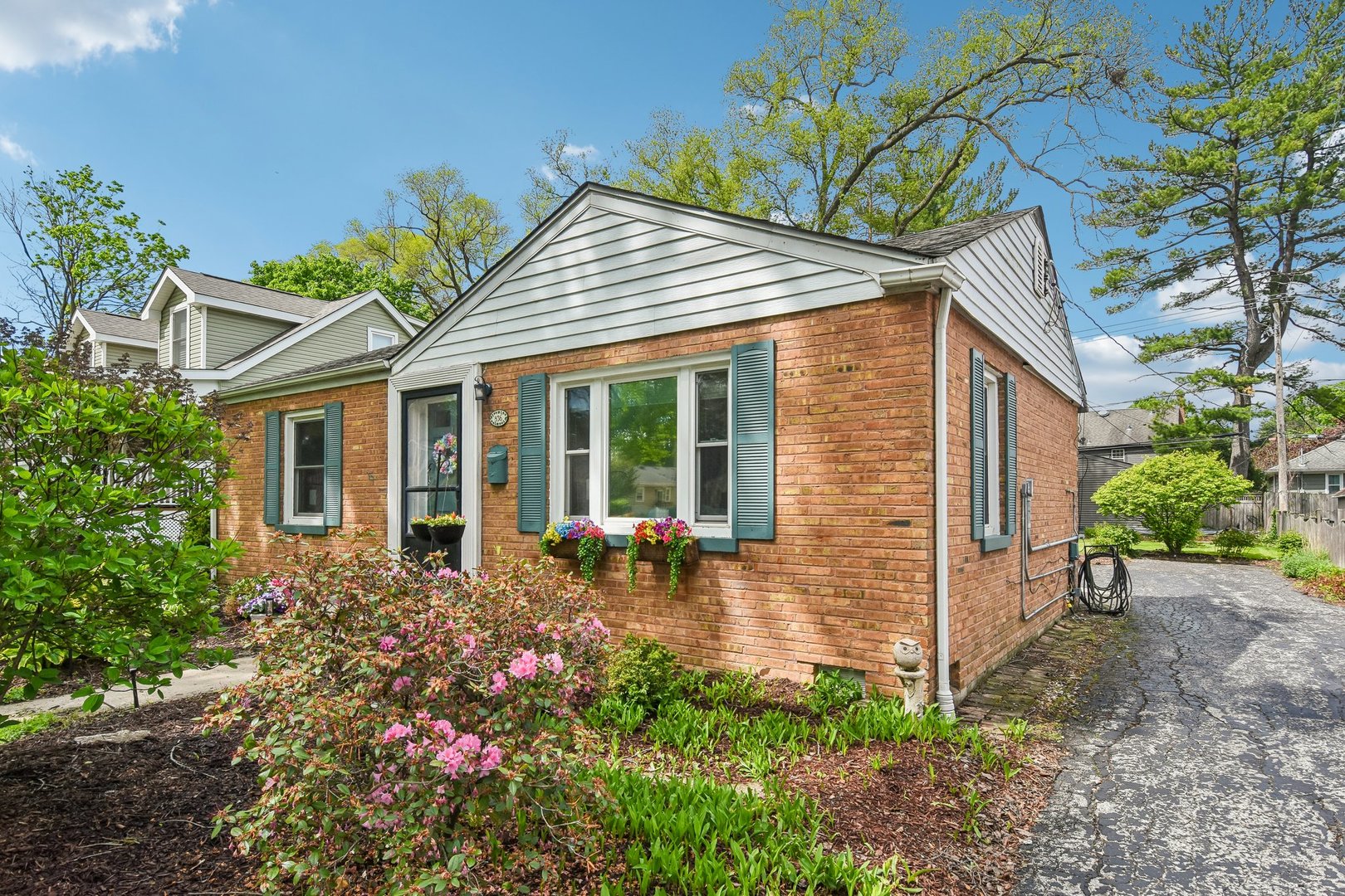 836 Lyford Lane, Wheaton, IL