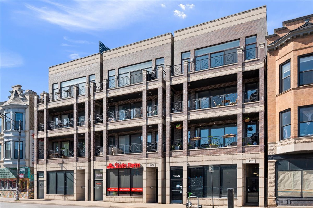 1426 W Irving Park Road #3, Chicago, IL