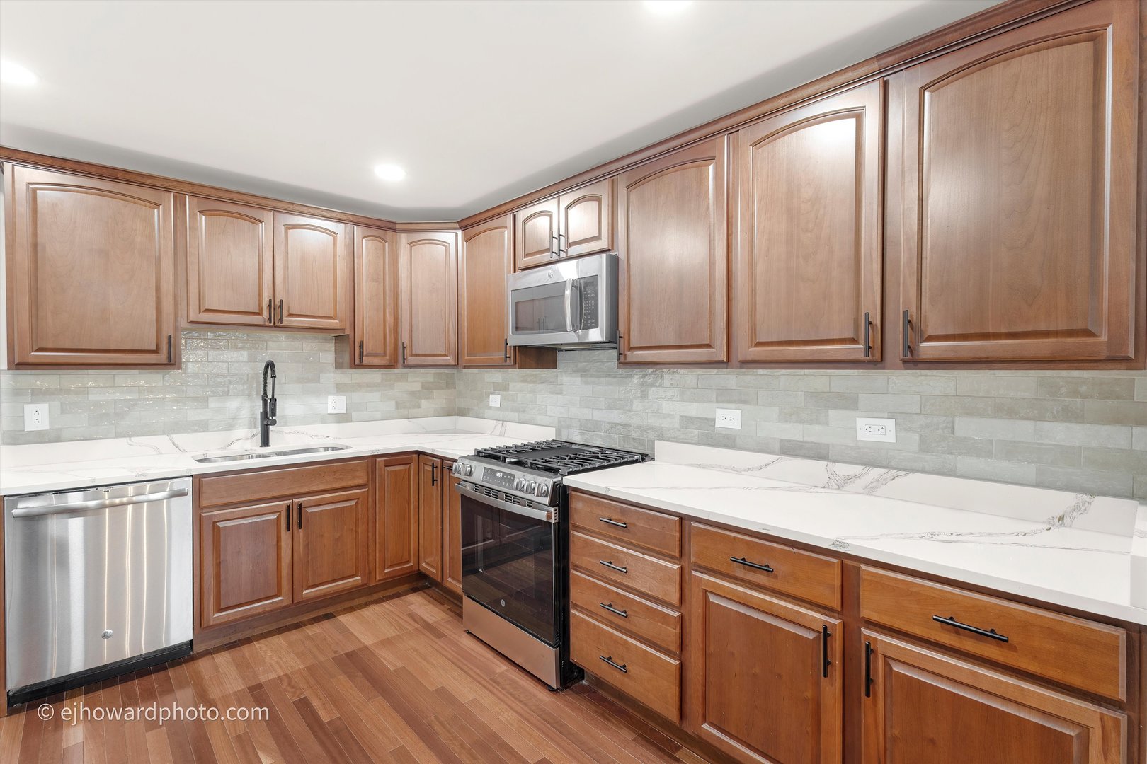 431 W Millers Road, Des Plaines, IL