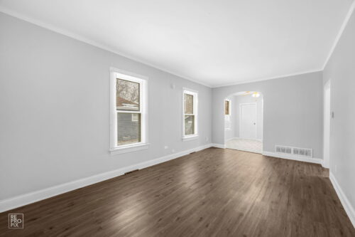 44 N Glenwood Avenue, Glenwood, IL