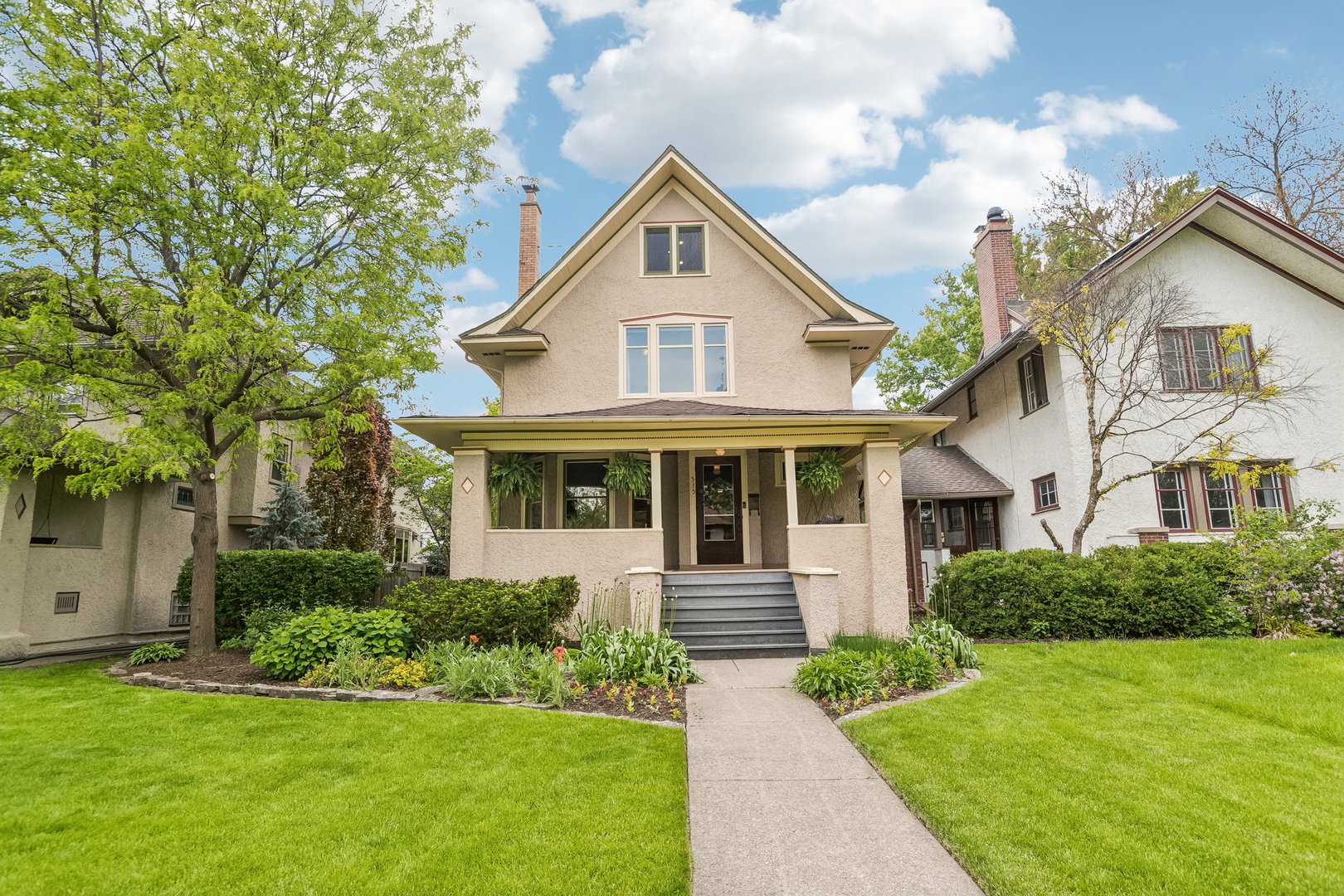 515 N Elmwood Avenue, Oak Park, IL