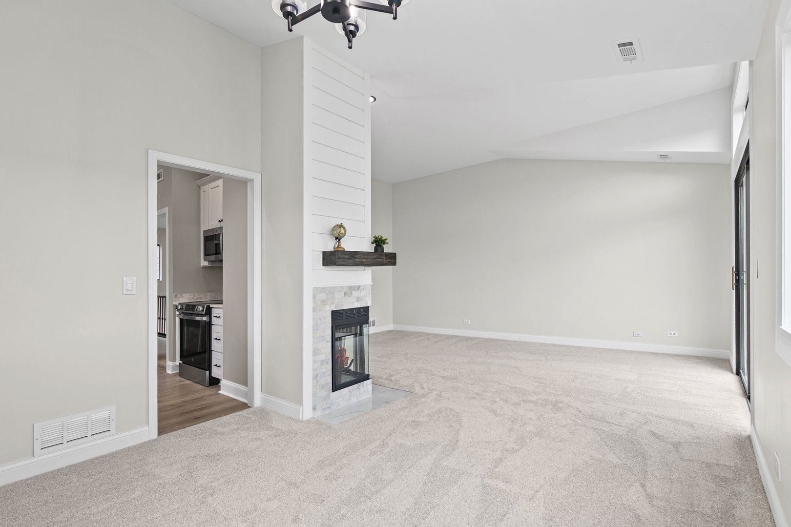 753 Shoreline Road, Lake Barrington, IL