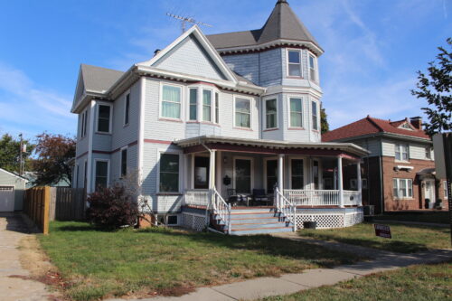 411 W Main Street, Clinton, IL