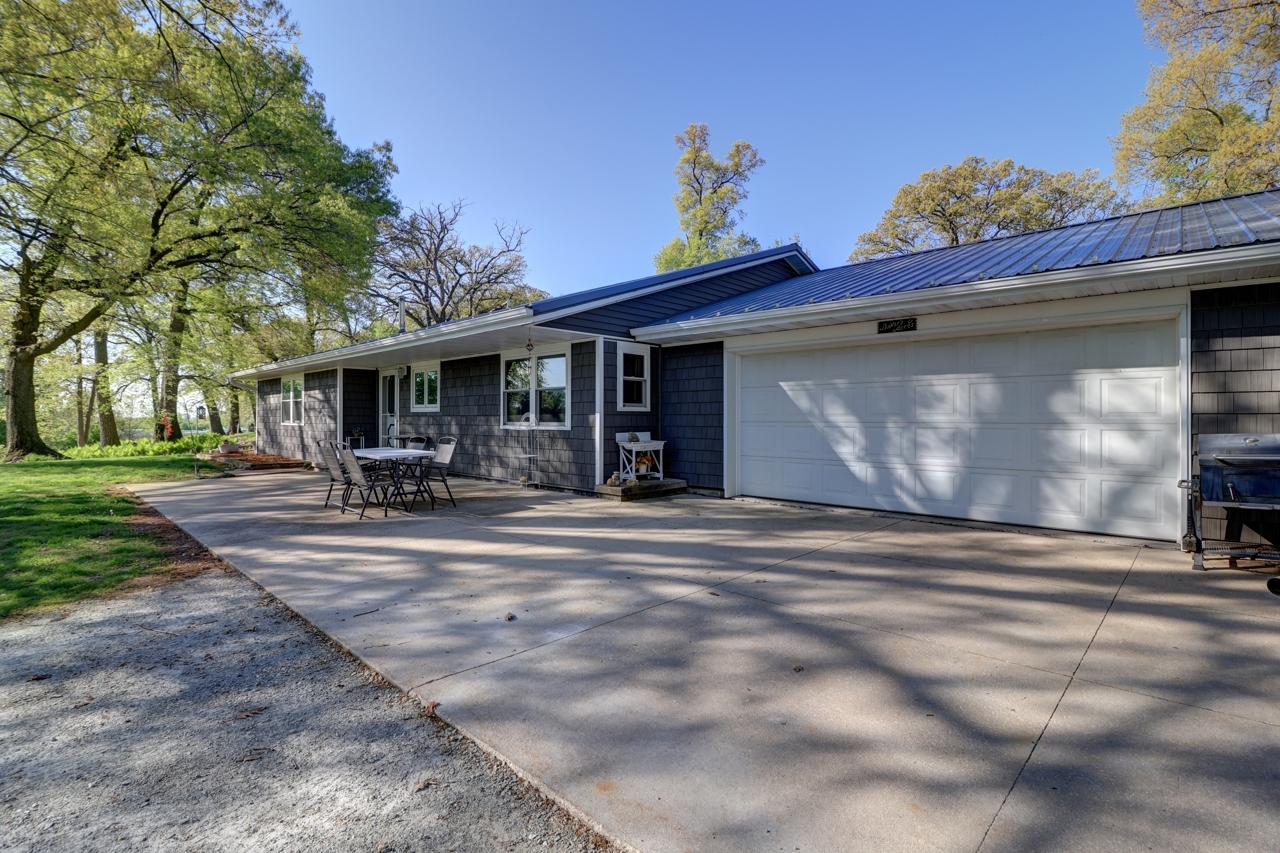 14755 Fenton Road, Morrison, IL