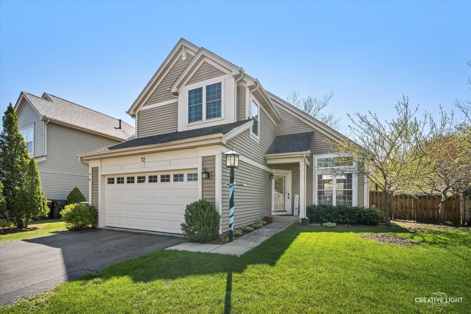 12 Middlefield Court, Lake In The Hills, IL