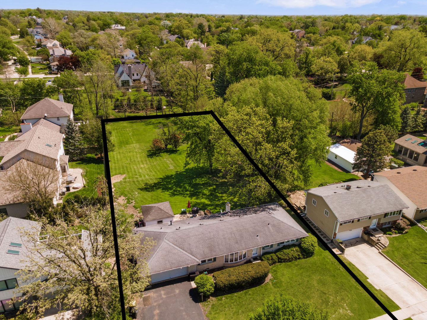 205 Oak Avenue, Westmont, IL