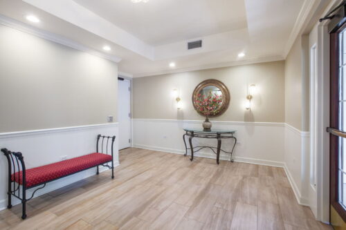 446 McDaniels Circle #302, Clarendon Hills, IL