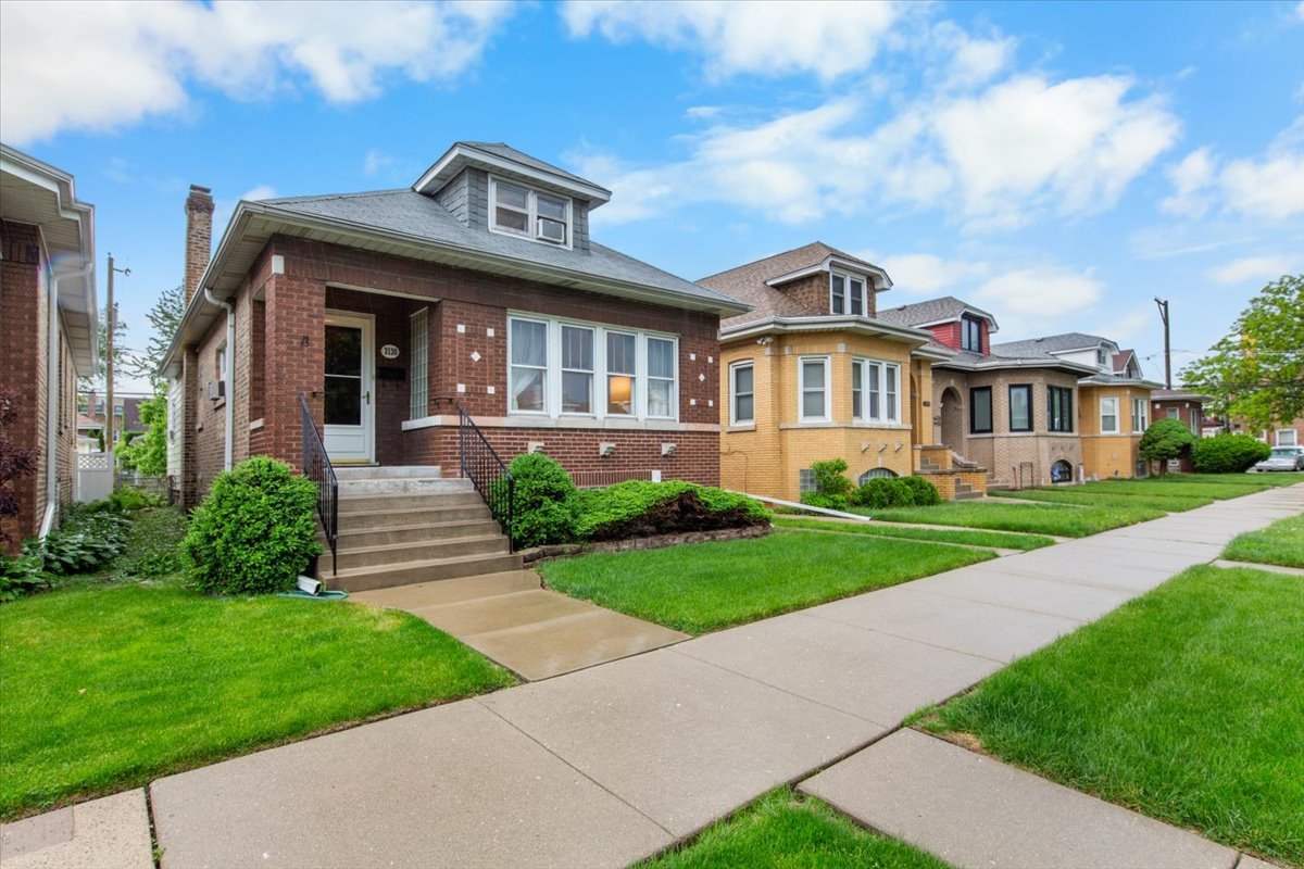 3130 N Monitor Avenue, Chicago, IL
