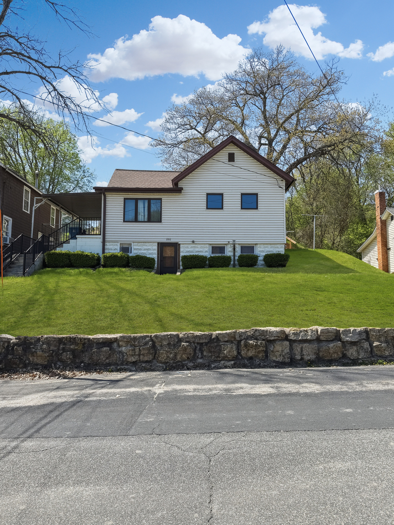 201 Diagonal Street, Savanna, IL