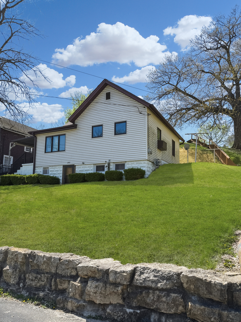201 Diagonal Street, Savanna, IL