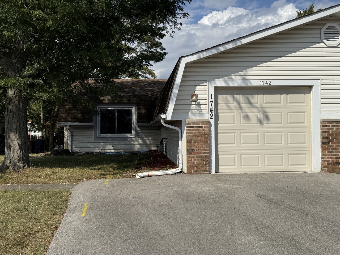 1742 Amherst Circle #1742, Glendale Heights, IL