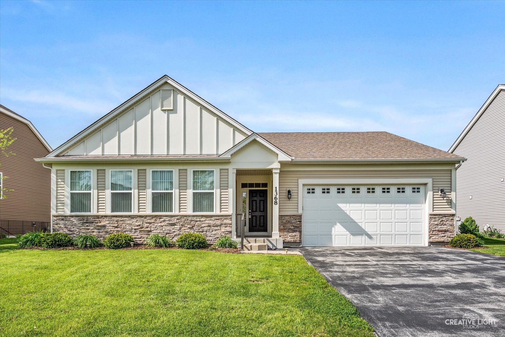 1368 Hearthstone Lane, North Aurora, IL