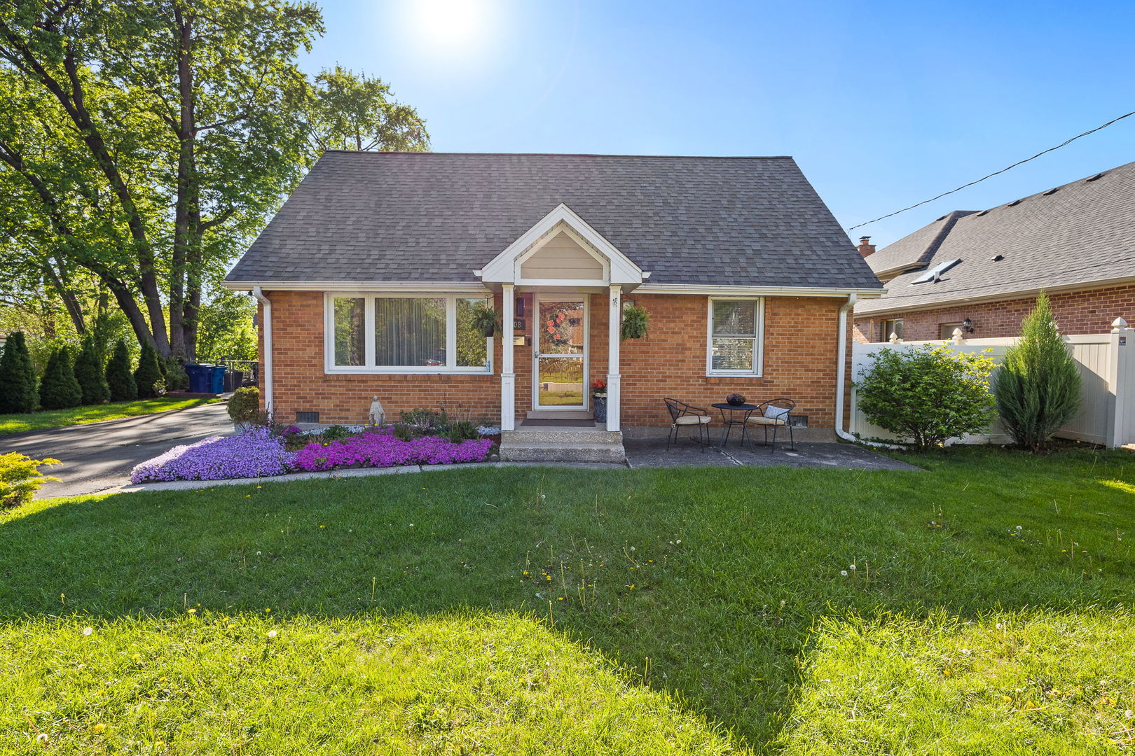 8208 Natoma Avenue, Burbank, IL