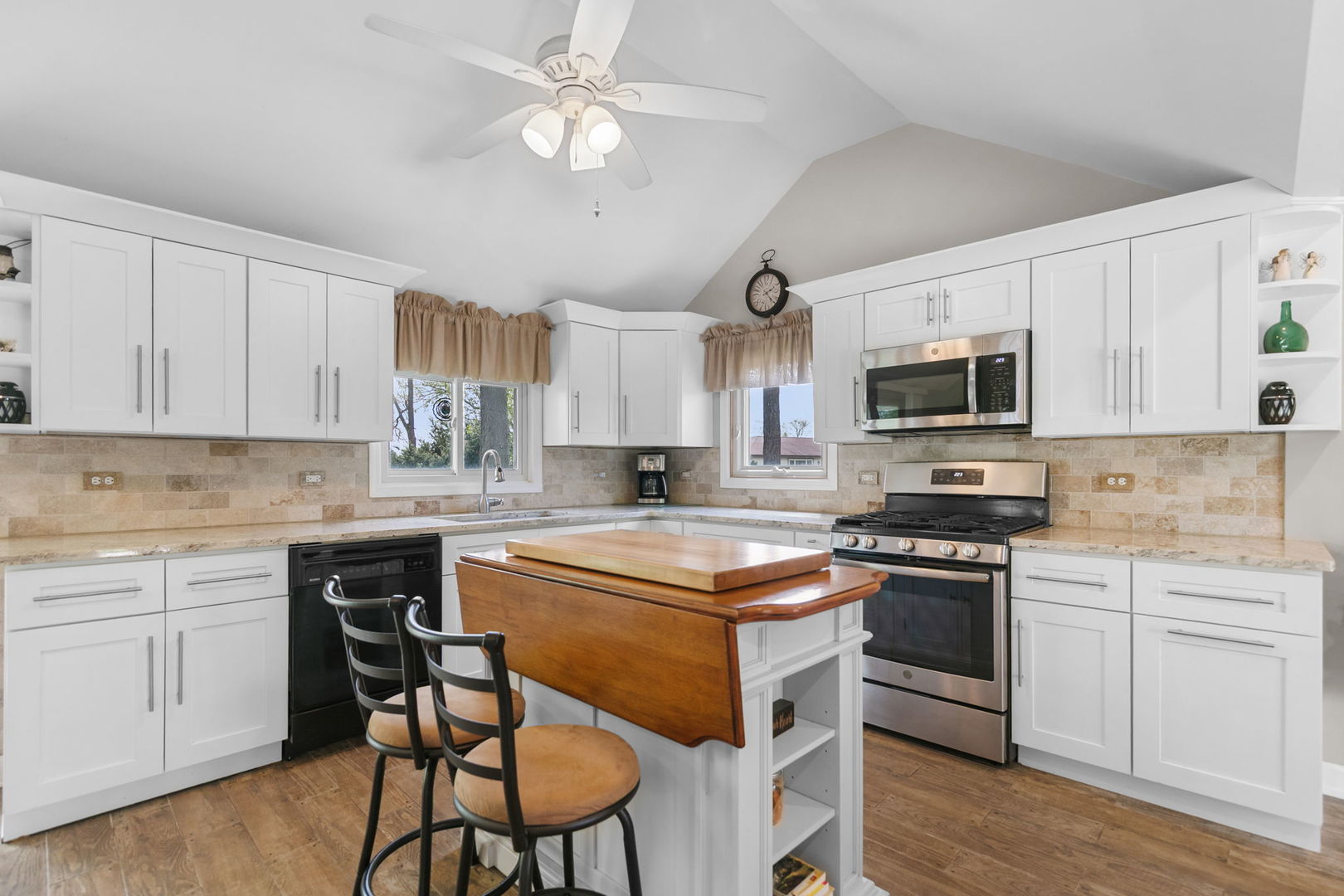 1080 Cardinal Drive, Lake Zurich, IL