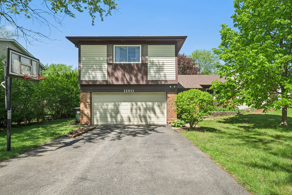1160 Bramble Avenue, Bolingbrook, IL