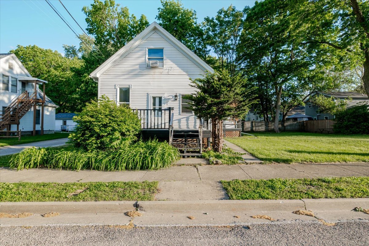 605 E Empire Street, Bloomington, IL