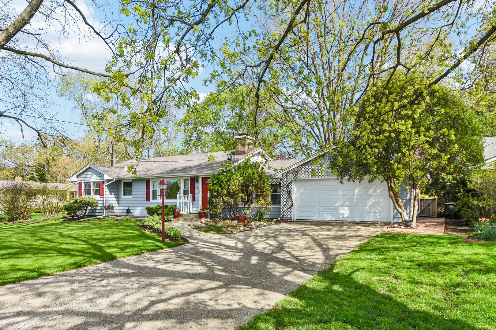 336 W Lincoln Avenue, Libertyville, IL