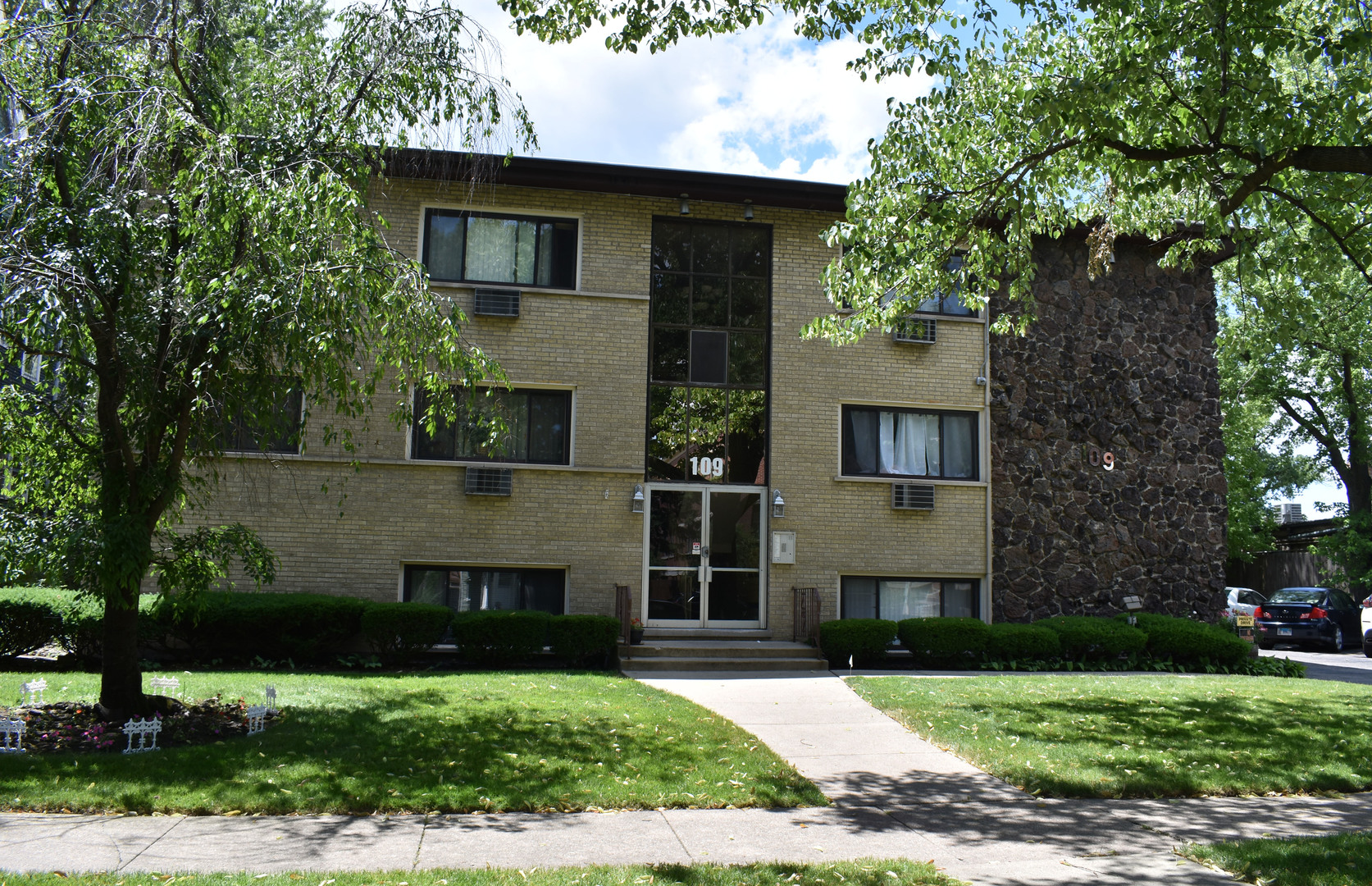 109 S Elmwood Avenue #9, Oak Park, IL