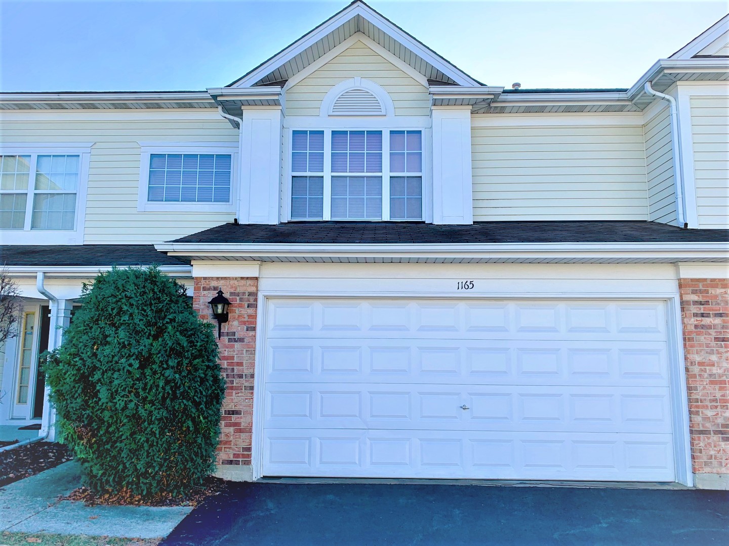 1165 Westminster Lane, Elk Grove Village, IL