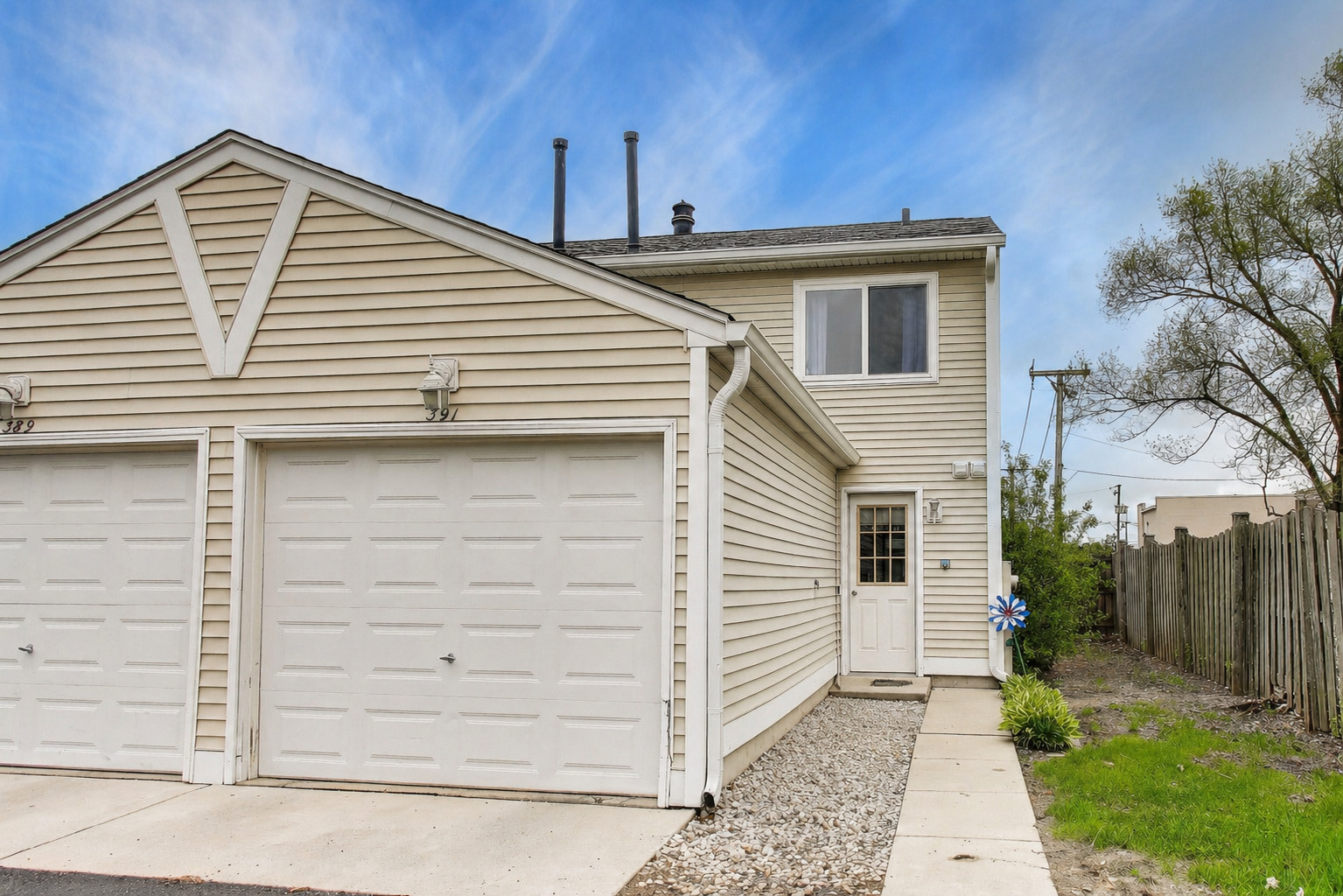 391 Meadow Green Lane, Round Lake Beach, IL