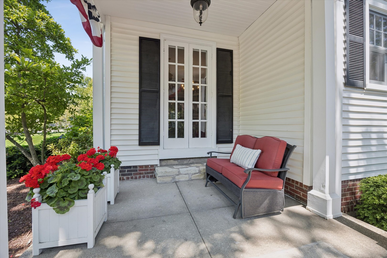 197 Woodside Road, Riverside, IL