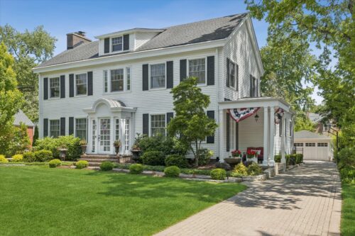 197 Woodside Road, Riverside, IL
