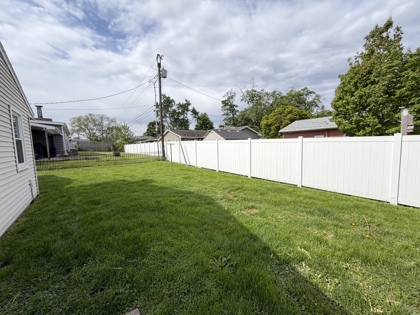 1 Cottonwood Street, Bloomington, IL