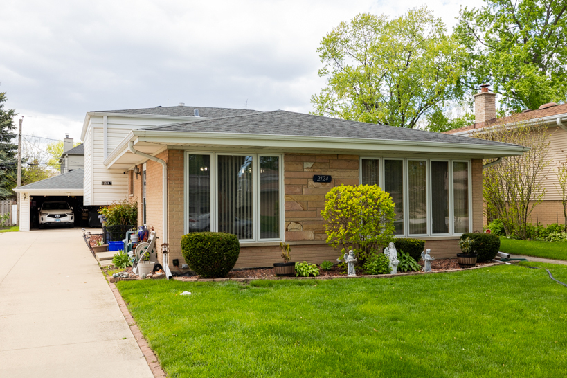2124 Westview Drive, Des Plaines, IL