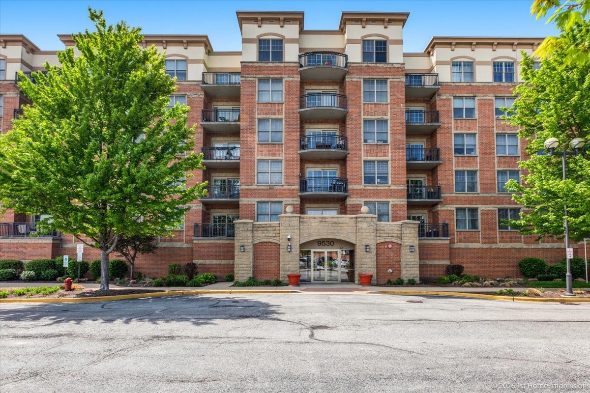9530 Cook Avenue #411, Oak Lawn, IL