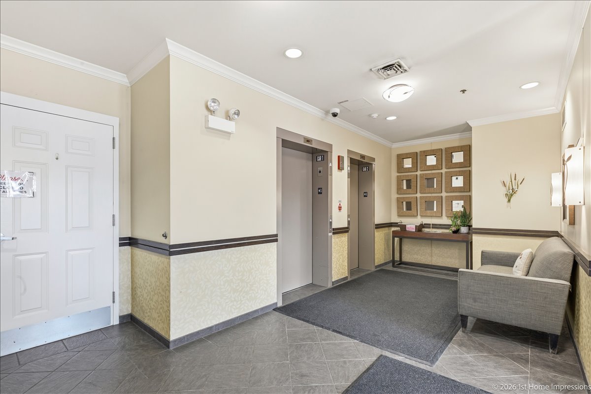 9530 Cook Avenue #411, Oak Lawn, IL