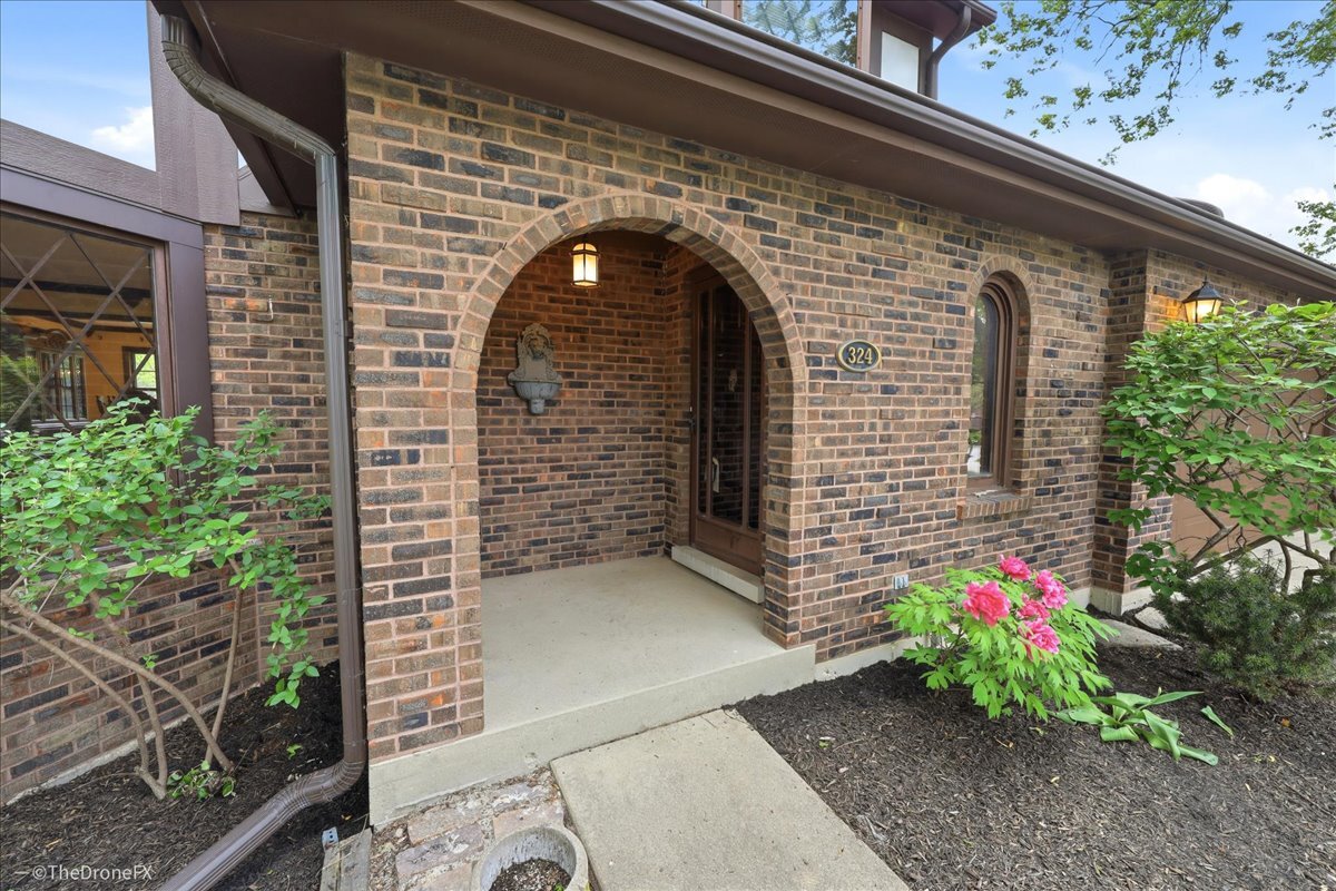 22W324 McCarron Road, Glen Ellyn, IL