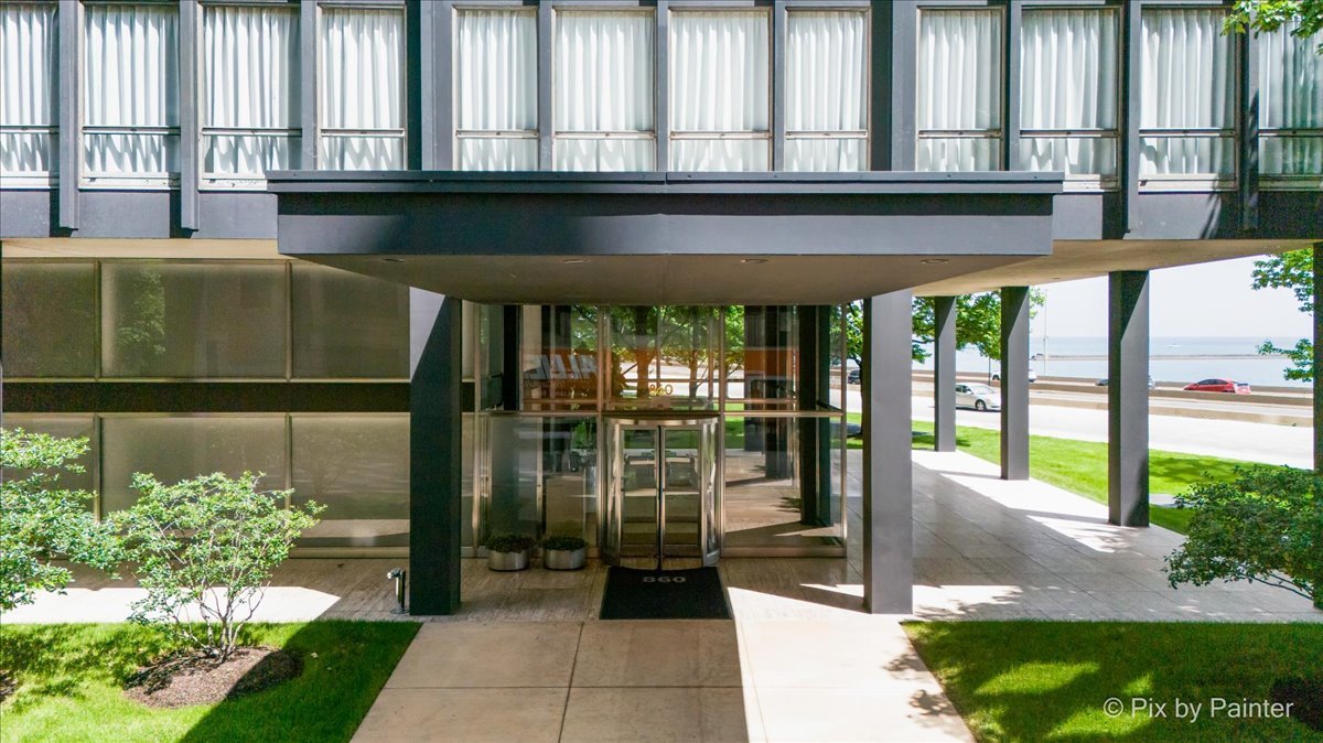 860 N LAKE SHORE Drive #19L, Chicago, IL