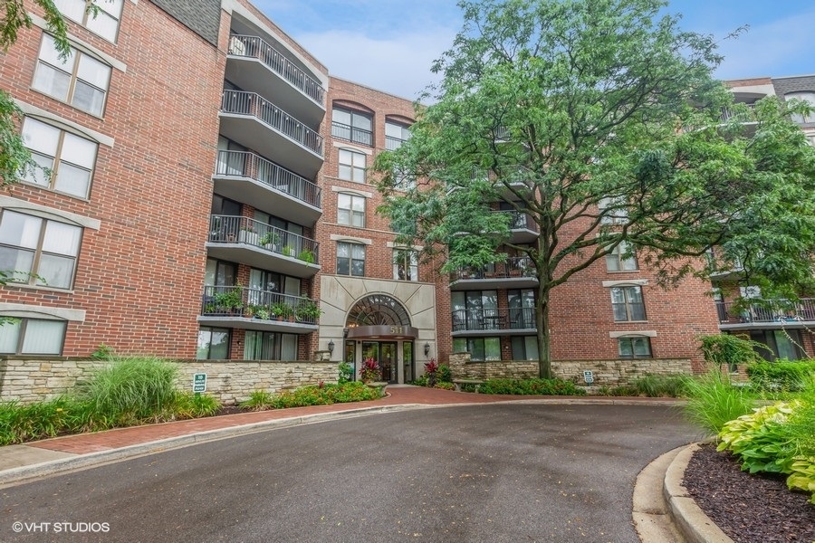 511 Aurora Avenue #516, Naperville, IL