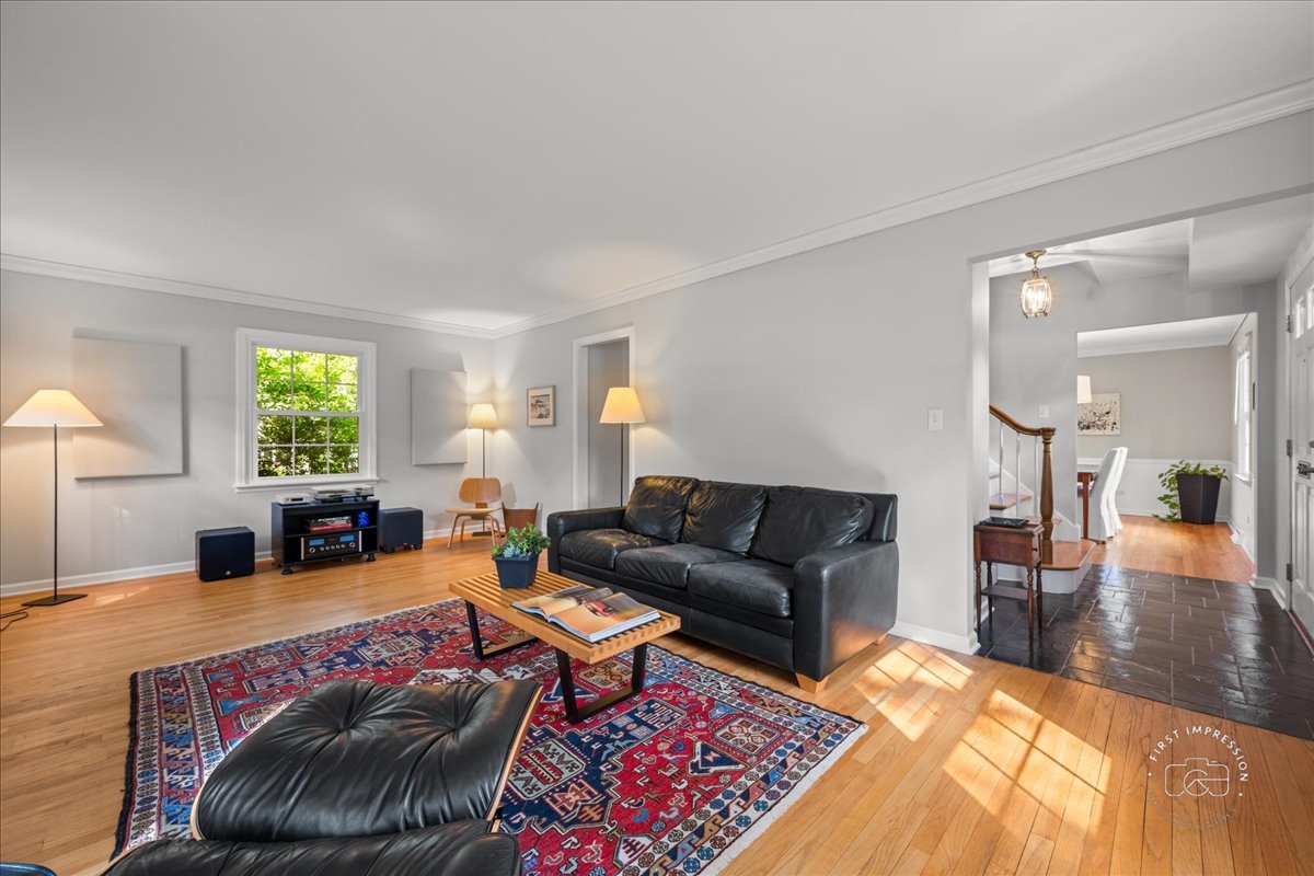 1209 N Loomis Street, Naperville, IL