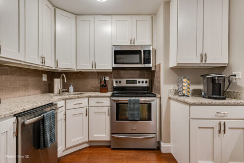 9342 Landings Lane #203, Des Plaines, IL