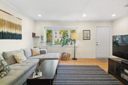1607 W Sunnyside Avenue, Chicago, IL
