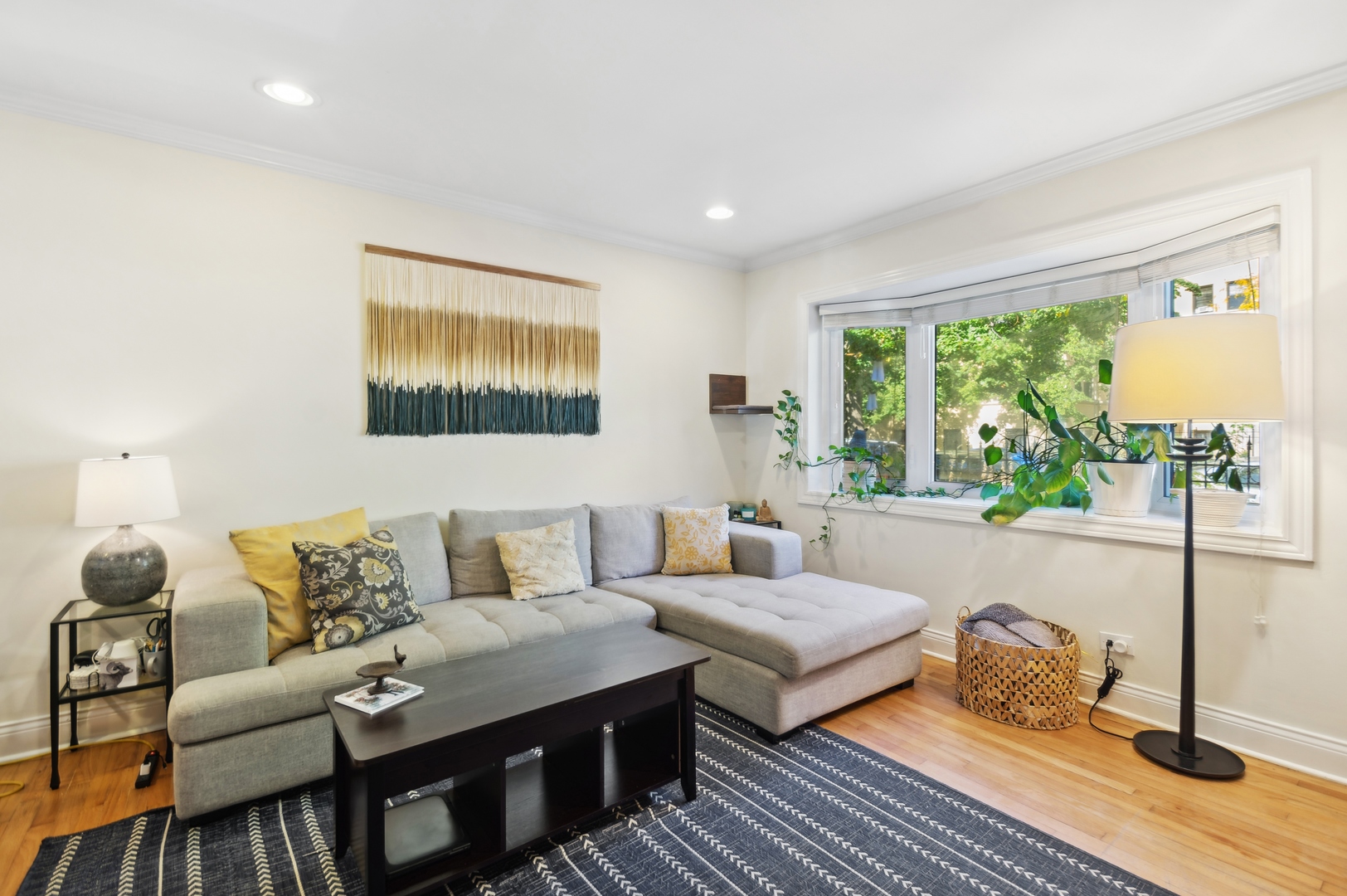 1607 W Sunnyside Avenue, Chicago, IL