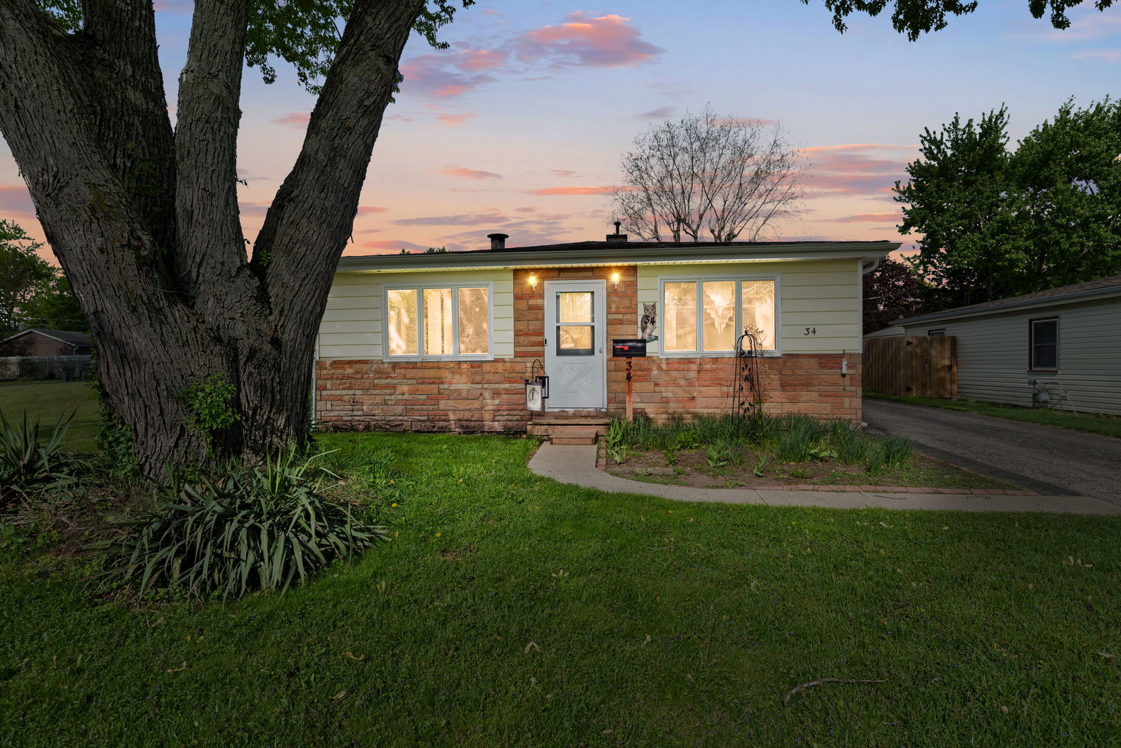 34 N California Avenue, Mundelein, IL