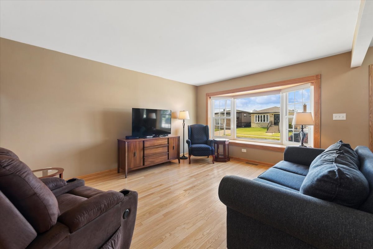 3810 Emerson Drive, Schiller Park, IL