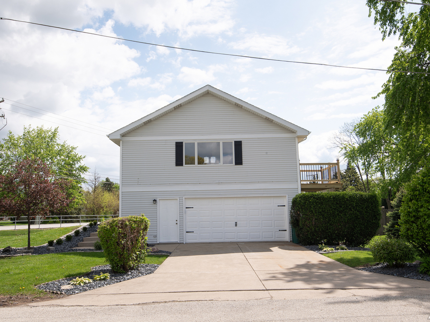 1170 McCarthy Road, Lemont, IL