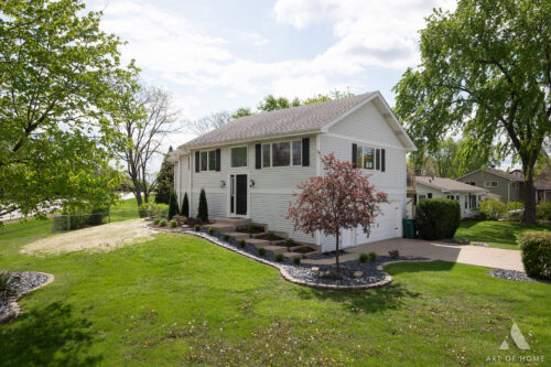 1170 McCarthy Road, Lemont, IL